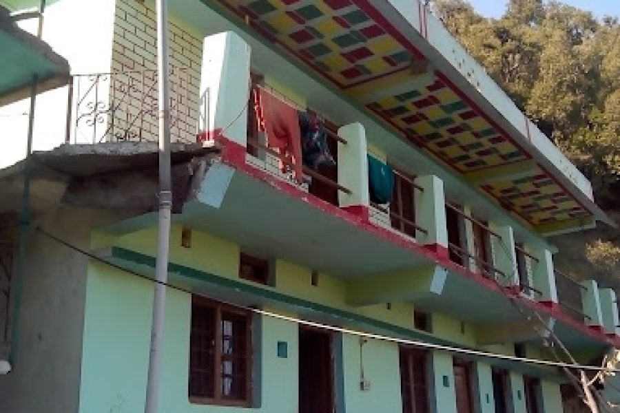 Roopa Guest House