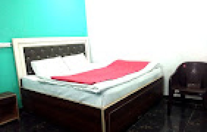 Cozy Double Bed Room